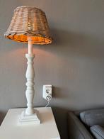 Tafellamp schemerlamp met rieten kap, Huis en Inrichting, Lampen | Tafellampen, Ophalen of Verzenden, Zo goed als nieuw, Hout