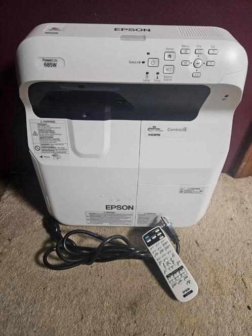 Naai Epson LCD PowerLite 685W Ultra Short-Throw HDMI-project, Audio, Tv en Foto, Beamers, Gebruikt, Overige technologieën, Overige resoluties