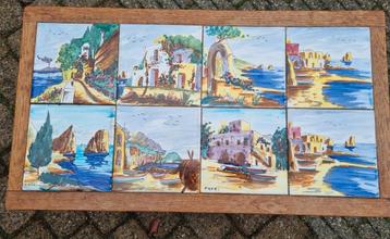 Mooi vintage tafeltje met handbeschilderde beschikbaar voor biedingen