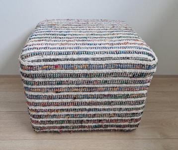 Voetenbank / Poef / Hocker 53x53x42cm (3 stuks) beschikbaar voor biedingen