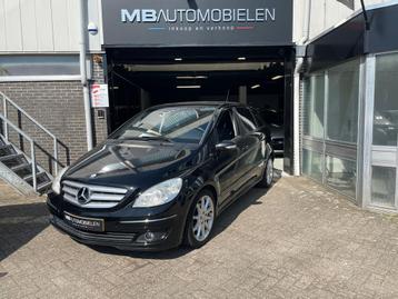 Mercedes-Benz B-klasse 200 Turbo/Zwart automaat/leder/1 Jaar beschikbaar voor biedingen