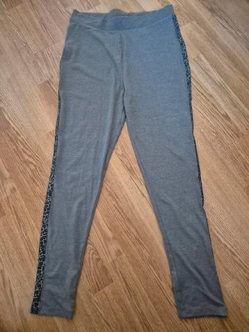 Grijze legging met print aan zijkant - maat XL ***zgan beschikbaar voor biedingen