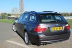 BMW 3-Serie 2.5 I 325 Touring 2007 Grijs, origineel NL, Auto's, Parkeersensor, Achterwielaandrijving, 74 €/maand, 2497 cc