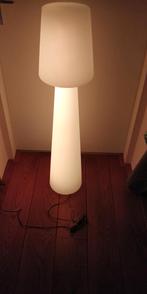 Moderne staande grote design ledlamp, Kunststof, 100 tot 150 cm, Ophalen of Verzenden, Zo goed als nieuw