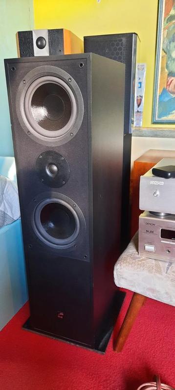 Te koop Elac zuil luidsprekers met spikes en tegels 🟢 beschikbaar voor biedingen
