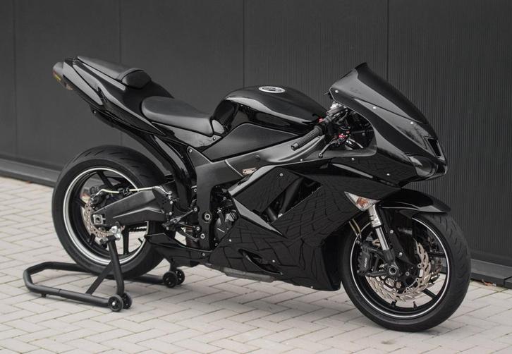 Kawasaki ninja zx6r full black 35KW A2, Motoren, Motoren | Kawasaki, Bedrijf, Super Sport, 12 t/m 35 kW, 4 cilinders, Minimaal motorrijbewijs A2