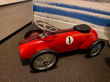 Mooie Loopauto klassiek model beschikbaar voor biedingen