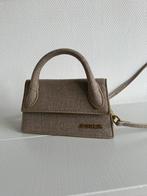 Jacquemus tasje beige linnen look, Sieraden, Tassen en Uiterlijk, Tassen | Damestassen, Ophalen of Verzenden, Nieuw, Beige, Schoudertasje