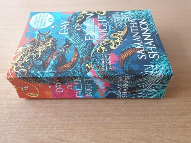 Samantha Shannon Priory o/t Orange Tree, Day of Fallen Night, Boeken, Fantasy, Gelezen, Ophalen of Verzenden