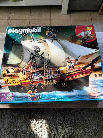 Playmobil piraten schip  beschikbaar voor biedingen