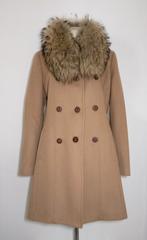 Camelkleurige jas met echte coyote bontkraag van Montecore, Maat 38/40 (M), Bruin, Zo goed als nieuw, Verzenden