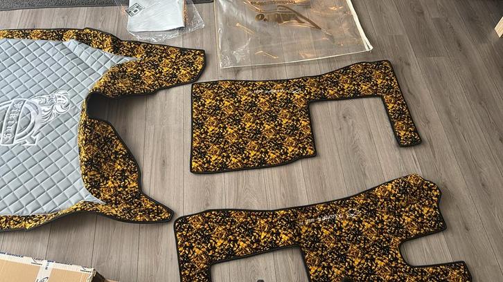 Complete interieur bekleding / vloermattenset Volvo FH4, Auto diversen, Automatten, Zo goed als nieuw, Ophalen