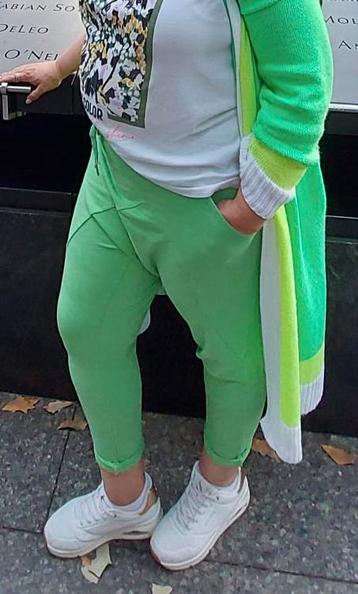 Trendy Joggingbroek met elastische taille (Baggy style) beschikbaar voor biedingen