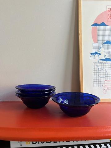 Italiaanse cobalt blauwe kommen met swirl motief,  4 stuks. beschikbaar voor biedingen