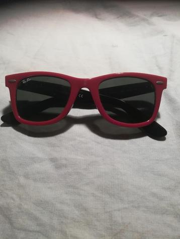 RAY-BAN ZONNEBRIL beschikbaar voor biedingen