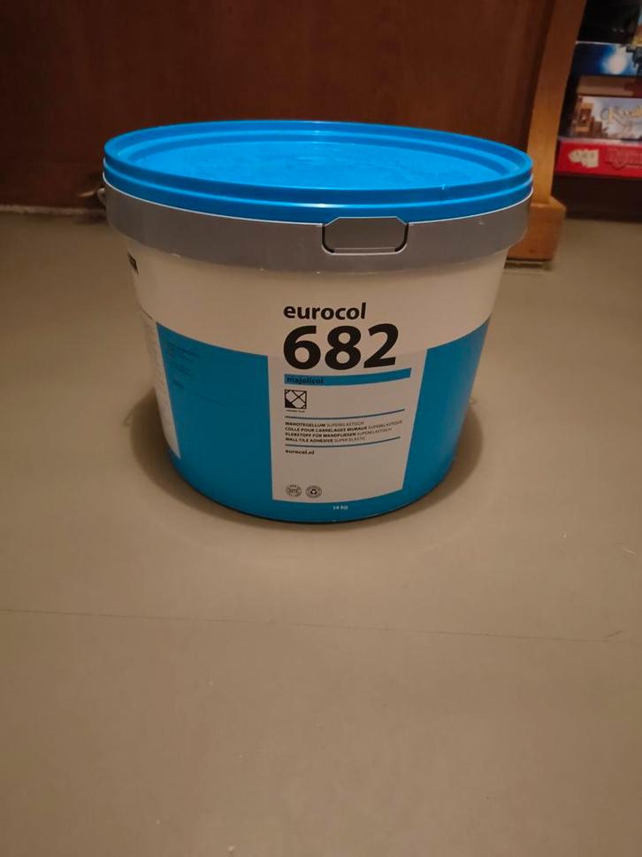Eurocol 682 tegellijm Nieuwe emmer 14 kg, Doe-het-zelf en Verbouw, Overige Doe-het-zelf en Verbouw, Nieuw, Ophalen