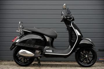 Vespa Piaggio GTS 300 ABS Super Black Edition (2017) beschikbaar voor biedingen