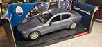 1:18 Maserati Quattroporte Hot Wheels, Ophalen of Verzenden, Zo goed als nieuw, Auto, Hot Wheels