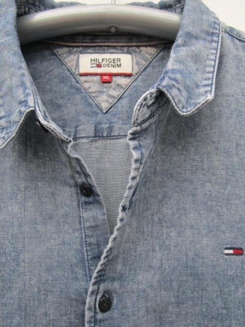 Stoer Tommy Hilfiger jeans overhemd valt als maat M, Kleding | Heren, Overhemden, Zo goed als nieuw, Halswijdte 39/40 (M), Blauw