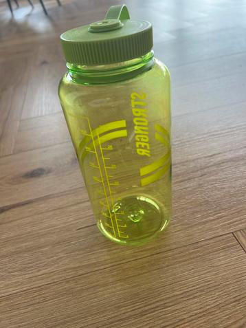 Groene Waterfles - Herbruikbaar beschikbaar voor biedingen
