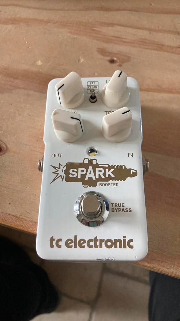 TC electronic Spark Booster, Muziek en Instrumenten, Effecten, Gebruikt, Distortion, Overdrive of Fuzz, Volume, Ophalen