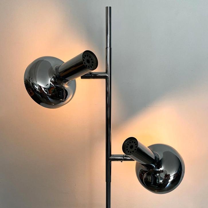 Vintage, midcentury staande lamp twee spots verchroomd, Huis en Inrichting, Lampen | Vloerlampen, Gebruikt, 150 tot 200 cm, Ophalen