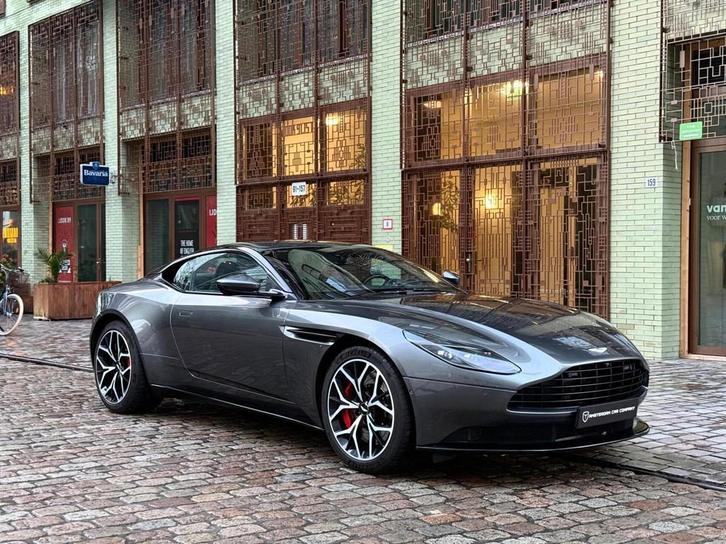 Aston Martin DB11 4.0 V8 32.000km dealer serviced, Auto's, Aston Martin, Bedrijf, Te koop, V8, 360° camera, ABS, Airbags, Airconditioning