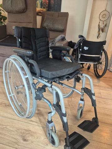 Quickie neon lichtgewicht vouwrolstoel  beschikbaar voor biedingen