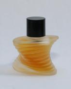 Montana Peau 3 ml parfum., Ophalen of Verzenden, Zo goed als nieuw, Miniatuur, Gevuld