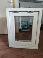 Raamkozijn met isolatie glas .60 x 77 cm., Doe-het-zelf en Verbouw, Kozijnen en Schuifpuien, Ophalen, Minder dan 75 cm, Raamkozijn