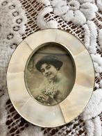 Twee mooie vintage parelmoer fotolijstjes, Antiek en Kunst, Ophalen of Verzenden