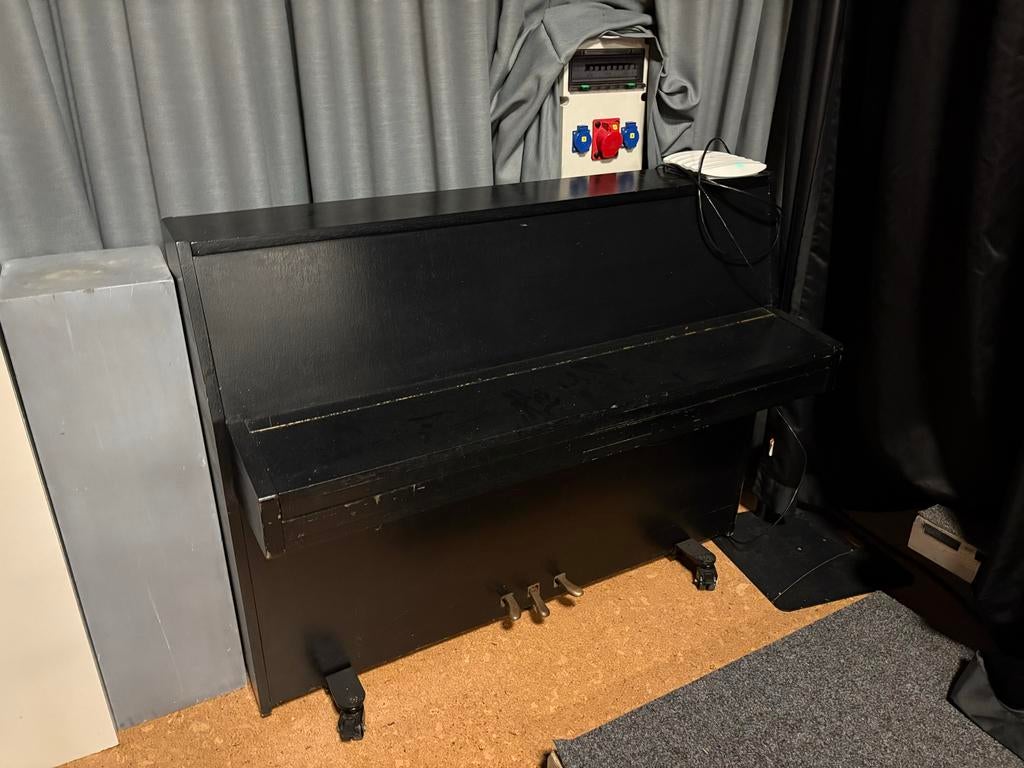 Leuke piano - snel ophalen!, Muziek en Instrumenten, Piano's, Ophalen, Gebruikt, Zwart, Piano