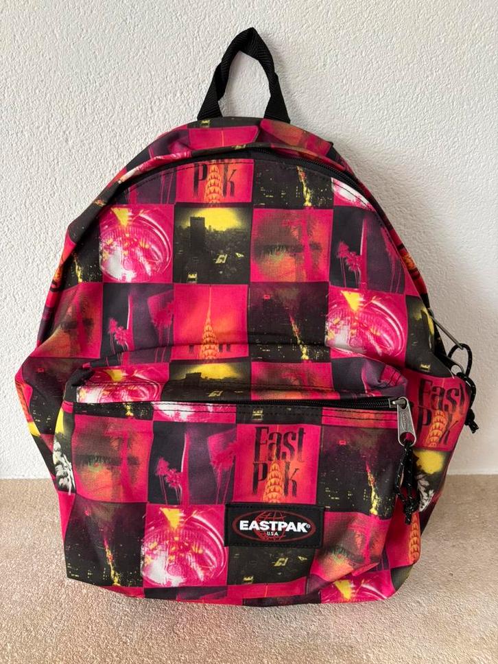 Eastpak Rugzak - Nieuw en ongebruikt - Roze Zwart Geel, Sieraden, Tassen en Uiterlijk, Tassen | Rugtassen, Nieuw, Eastpak, 25 tot 40 cm