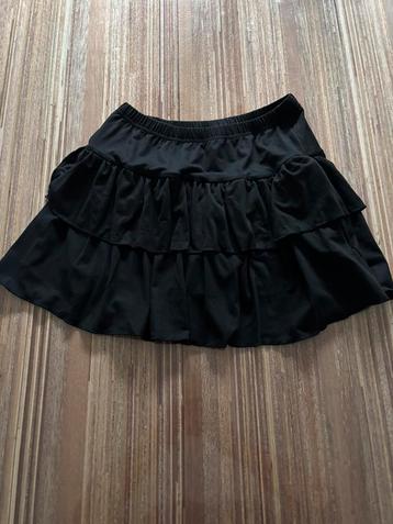 Zwarte broek rok maat 170-176 beschikbaar voor biedingen