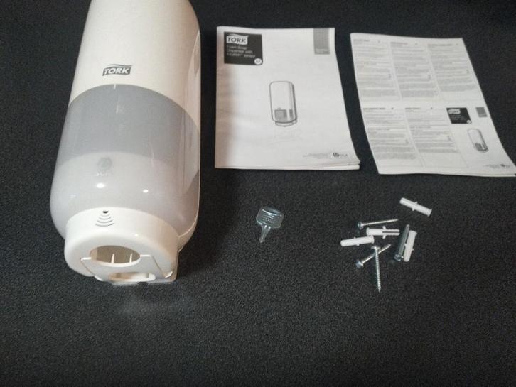 Tork sensitieve zeepdispenser SPLINTERNIEUW!, Huis en Inrichting, Schoonmaakartikelen, Schoonmaakmiddel, Ophalen of Verzenden