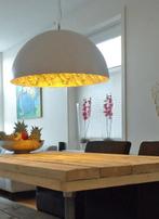 2 prachtige nieuwe hanglampen, wit met zilver 70cm - Magna, Huis en Inrichting, Lampen | Hanglampen, Ophalen, Kunststof, Modern, landelijk