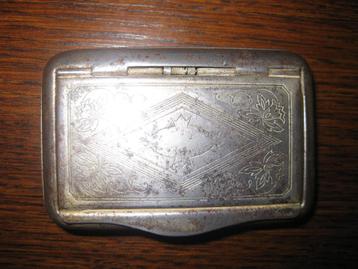 Antieke Tabaksdoos  beschikbaar voor biedingen