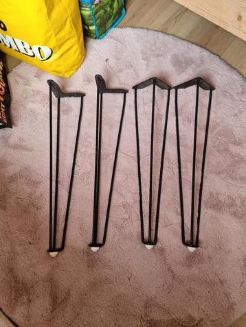 4 Haarspeld Tafelpoten ikea  beschikbaar voor biedingen