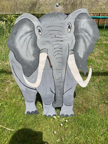Versiering voor themafeest Jungle beschikbaar voor biedingen