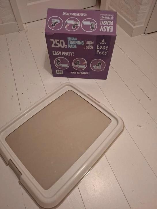 Plasmatjes 240 stuks + Houder – Voor hondenbench & ren, Dieren en Toebehoren, Honden-accessoires, Zo goed als nieuw, Ophalen of Verzenden