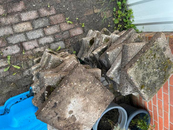 Gratis tegels en klinkers, Tuin en Terras, Tegels en Klinkers, Gebruikt, Terrastegels, Overige materialen, 5 tot 10 m², Ophalen