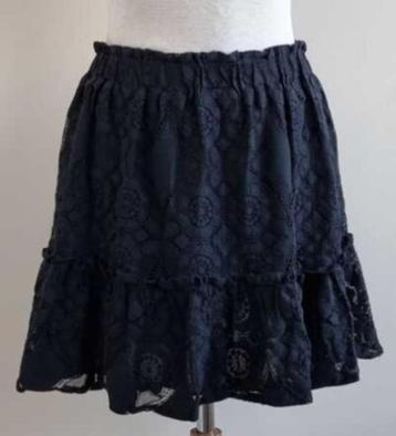 Drole de Copine zwarte kanten rok mt. M/L beschikbaar voor biedingen
