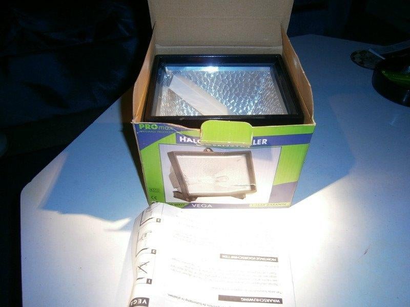 Halogeenstraler 500 Watt, Vega Pro Max, nieuw in de doos, Ophalen, Wandlamp, Netvoeding, 250 watt of meer