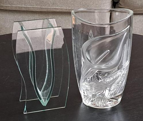 2 vazen. per stuk 8,50. Hoogte 15,5cm. en 17,5cm., Antiek en Kunst, Antiek | Glas en Kristal, Ophalen of Verzenden