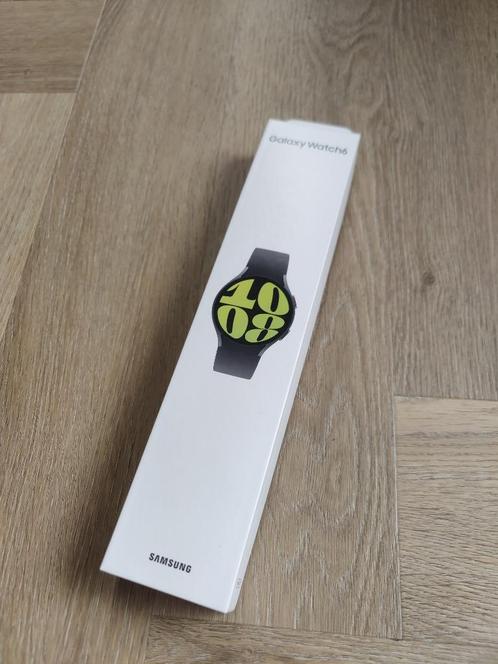 Samsung Galaxy Watch6 - Smartwatch - 44mm – Graphite, Sieraden, Tassen en Uiterlijk, Smartwatches, Nieuw, Android, Zwart, Afstand
