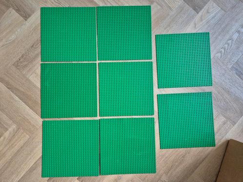 8 groene lego bouwplaten grondplaten baseplates 32x32, Kinderen en Baby's, Speelgoed | Duplo en Lego, Gebruikt, Lego, Losse stenen