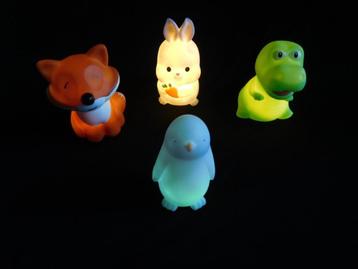 Kinder nachtlampje met verlichting. beschikbaar voor biedingen