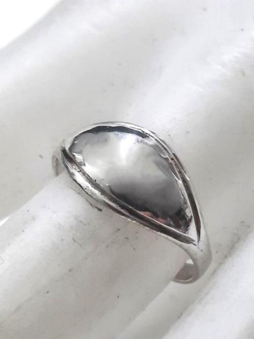Mooie zilveren ring met glanzend oppervlak 925, Sieraden, Tassen en Uiterlijk, Ringen, Zo goed als nieuw, Dame, 18 tot 19, Zilver