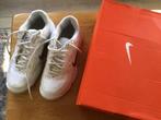Witte indoor tennisschoenen maat 39, Ophalen of Verzenden, Gebruikt, Schoenen
