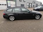 BMW 3-Serie 2.0 318 I Touring 2008 Zwart, Auto's, BMW, Zwart, Zwart, Stationwagon, Handgeschakeld